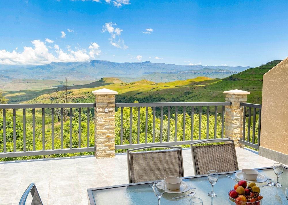 Little Switzerland Resort Superior Chalet, 1 Bedroom 2