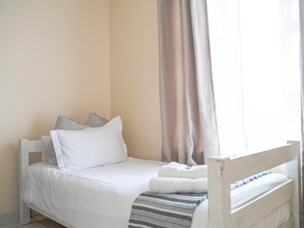 Dei Gratia Guesthouse Family House 3