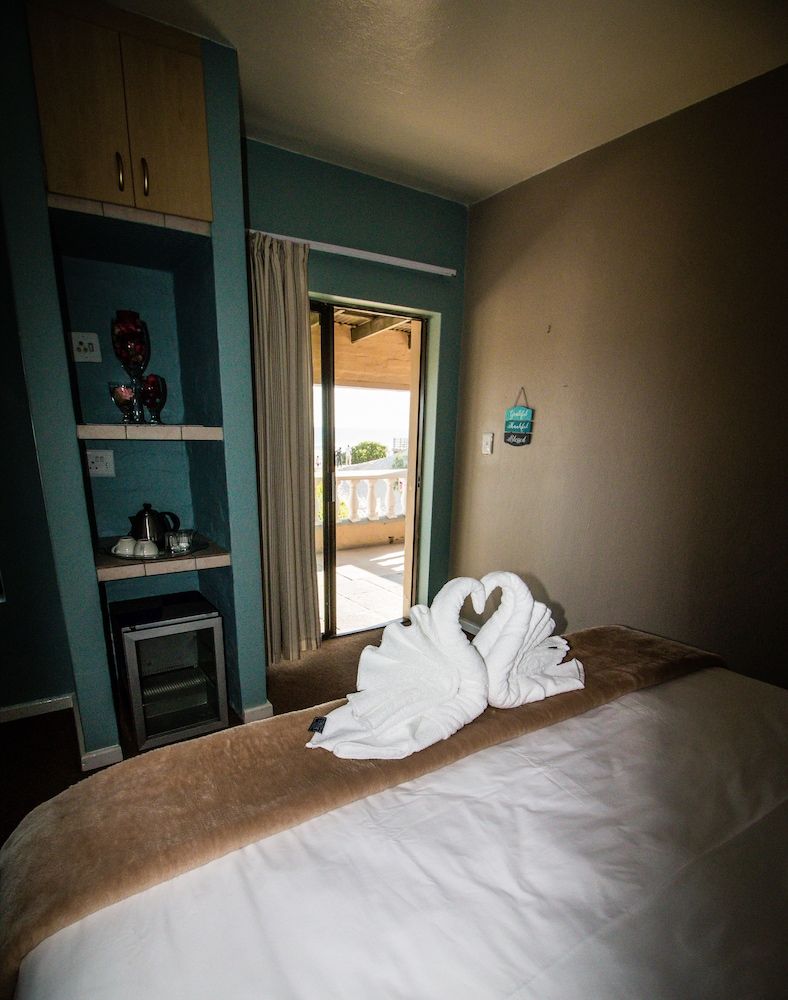 Pili Pili Beach Cabanas Comfort Quadruple Room, Partial Sea View 10