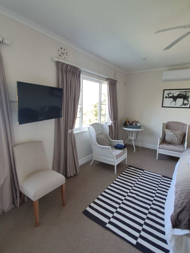 Kingfisher Room