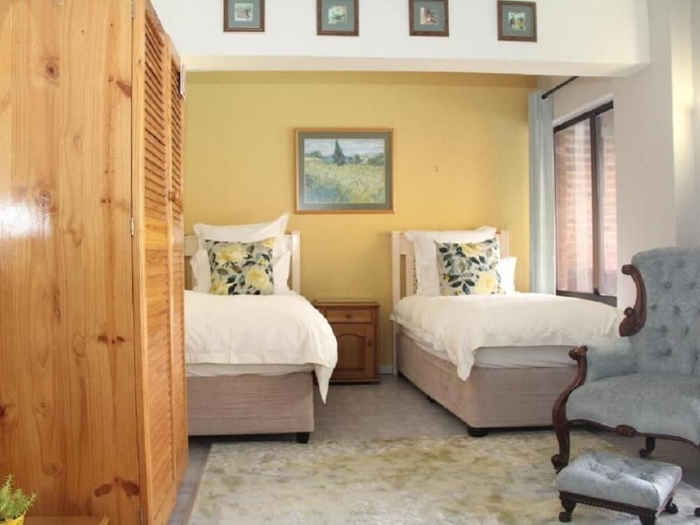Deluxe Double or Twin Room (Versailles)