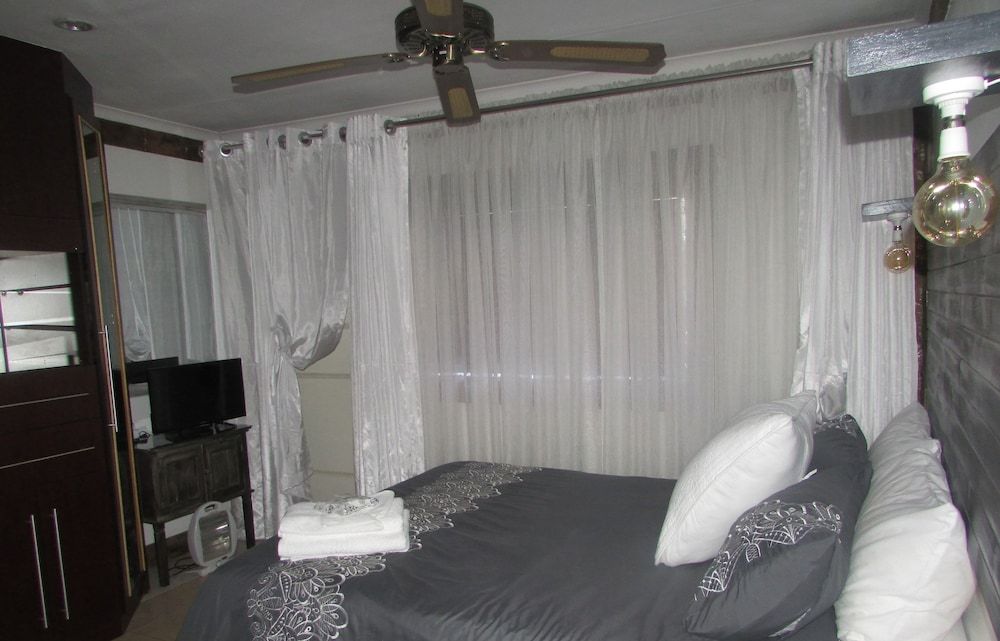 undefined Oppiplot Guest House 2