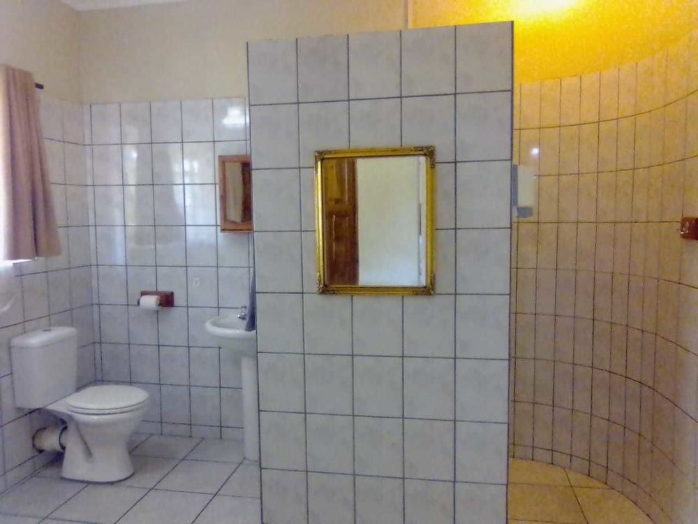 Khesa Guesthome Rhino Room 5