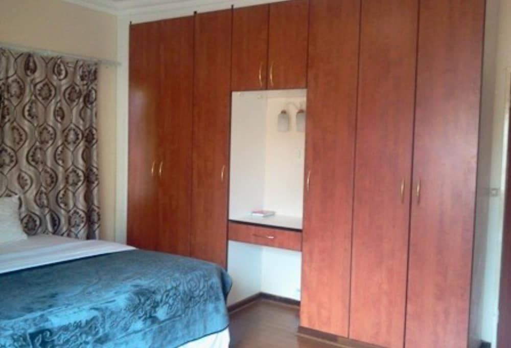 undefined Avion Lodge 9