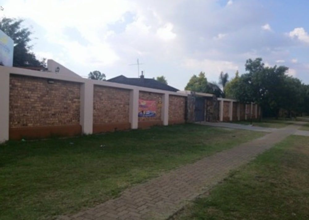 undefined Avion Lodge