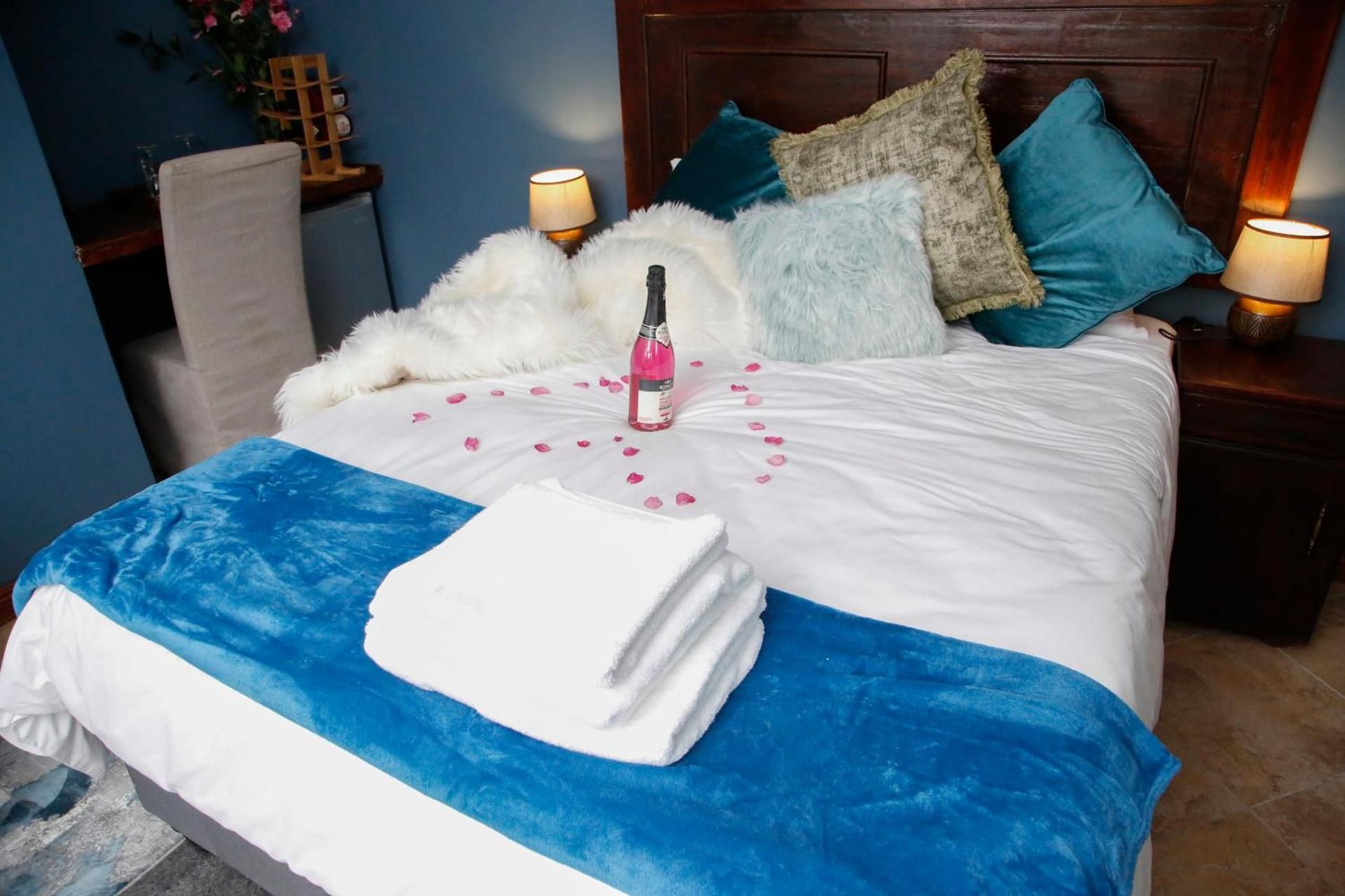 Travetel OR Tambo Airport Hotel Standard Double Room 3