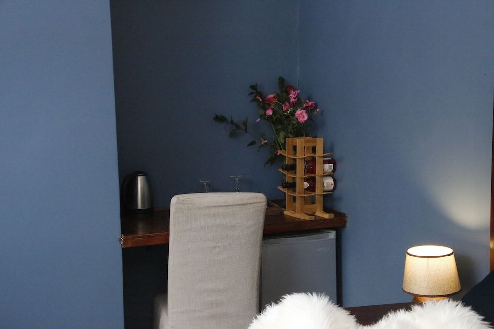 Travetel OR Tambo Airport Hotel Classic Double Room 5