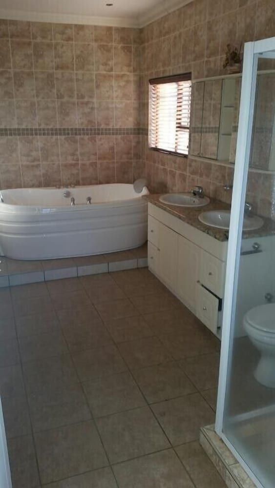 Matalatala Basic Villa, 3 Bedrooms 4