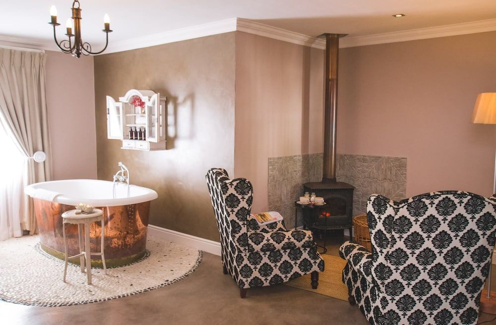 Honeymoon Suite