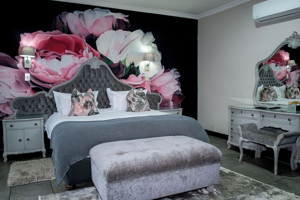 Iso'Bella Vita Guesthouse Deluxe King Room - Garden View