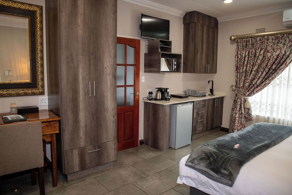 Iso'Bella Vita Guesthouse Double/Twin Room with Shower 13