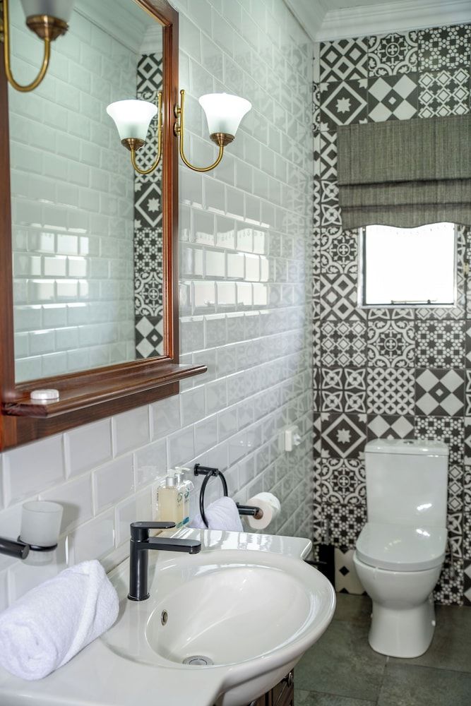 Iso'Bella Vita Guesthouse Double/Twin Room with Shower 11