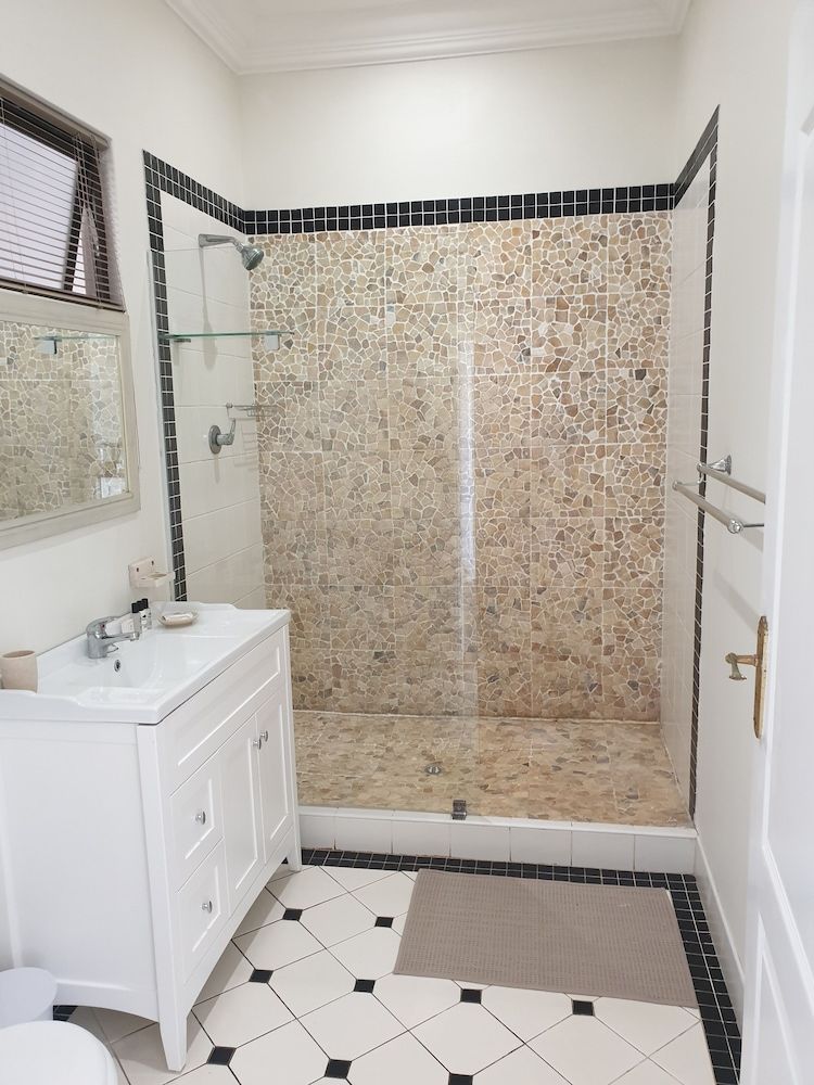 Fairway Guesthouse Room, Sea View 13