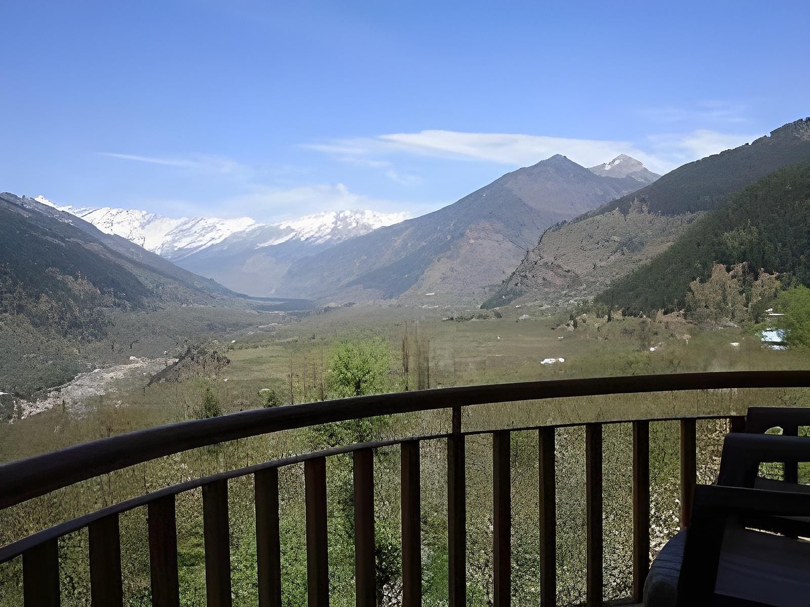 Royal Mansion Valley View 2 Bed Room Apartment with Kitchenette and Balcony