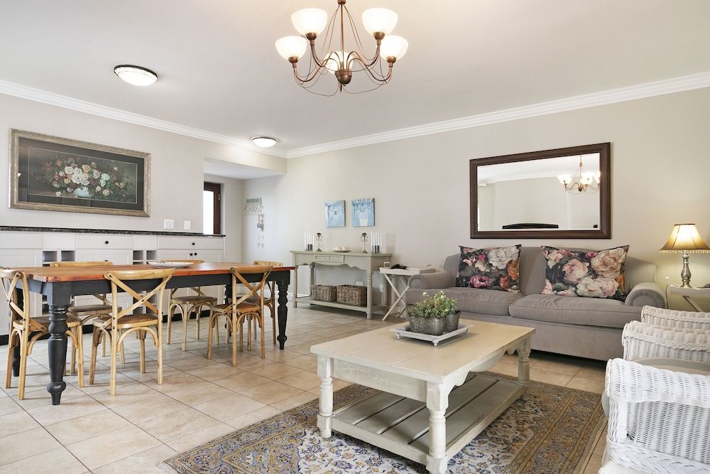 Apartment (2 Bedrooms)