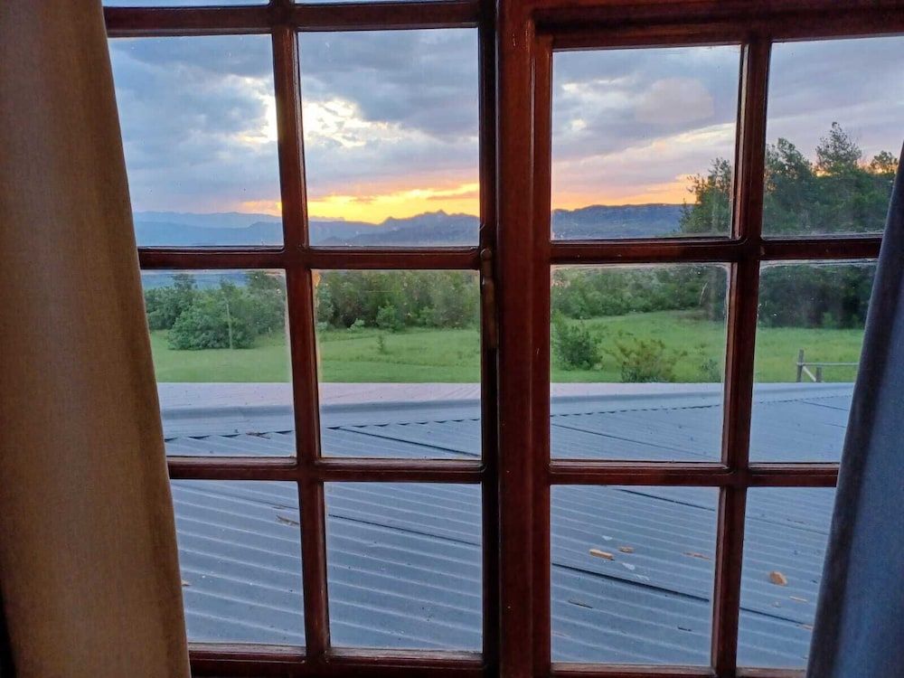 Drakensberg Mountain Retreat Romantic Room, Patio, Mountain View 6