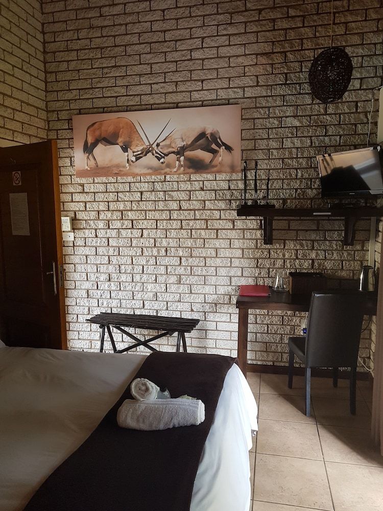 Lions Guesthouse Standard Double Room 3