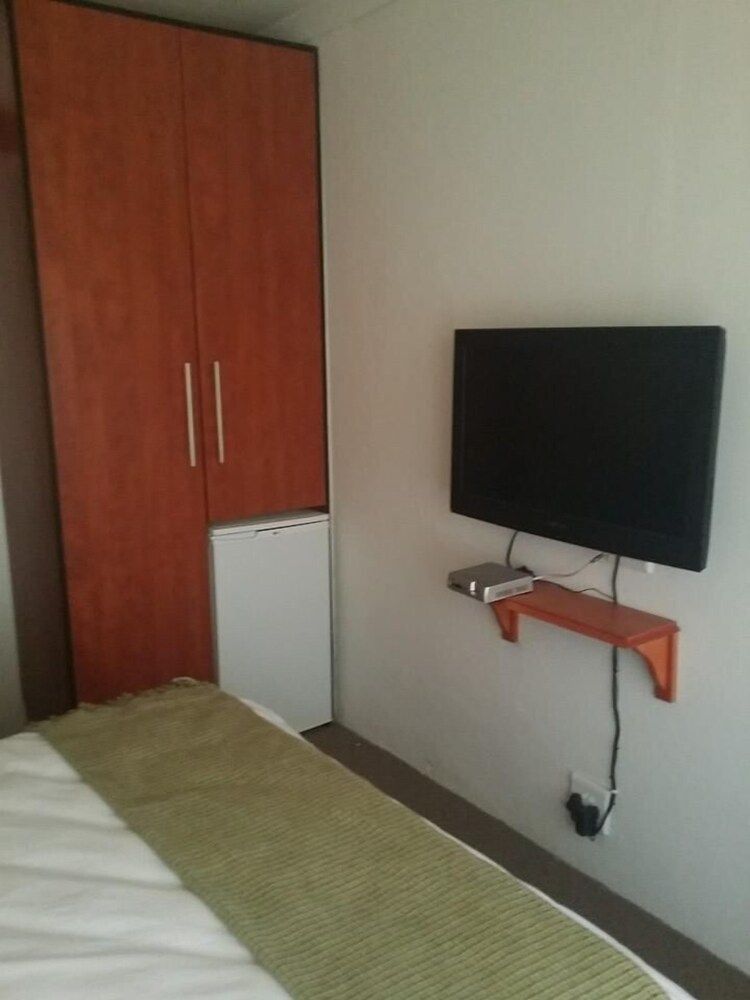 Alicia's B&B House 6