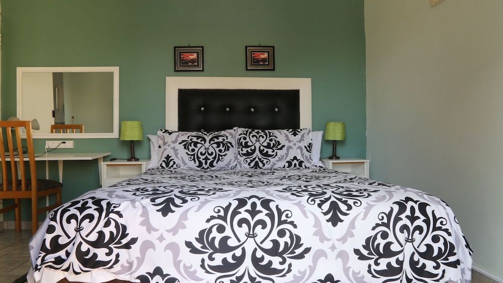 Roba Monakedi Guest Lodge Double Room 3