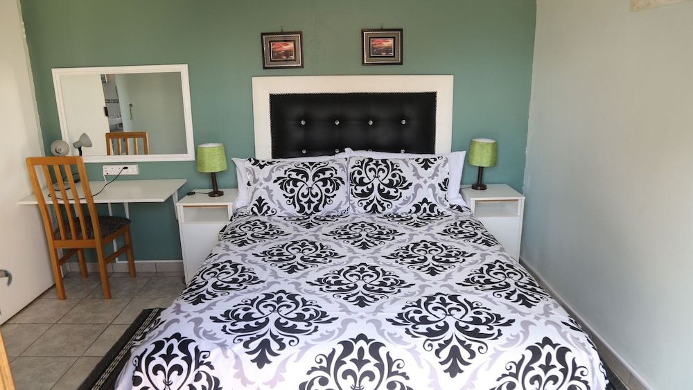 Roba Monakedi Guest Lodge Double Room 4