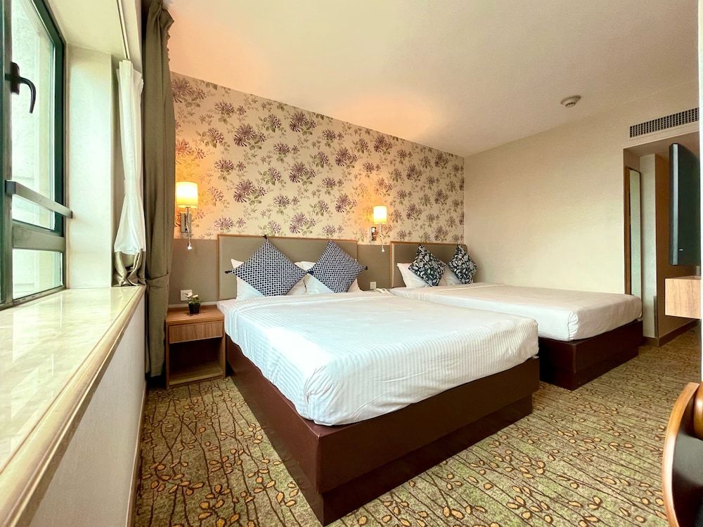 undefined Lander Grand Hotel 3