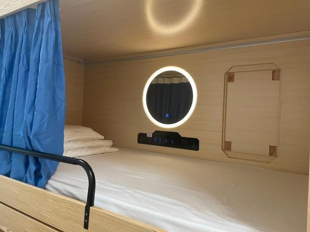 undefined Hi Backpackers - Hong Kong Hostel Group 7