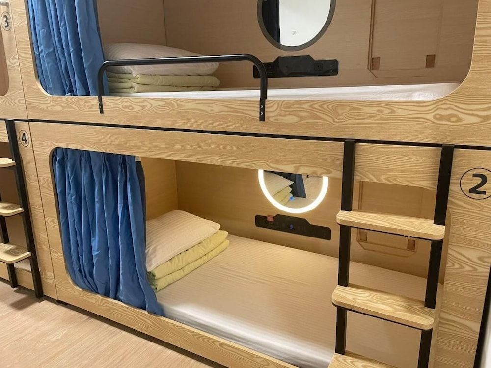 undefined Hi Backpackers - Hong Kong Hostel Group 8
