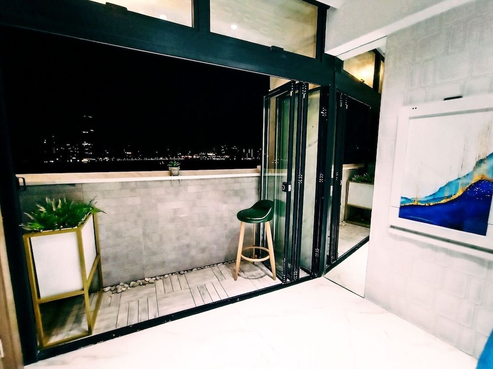 Inotel Suite Premium Seaview Double Room w/ Balcony 9