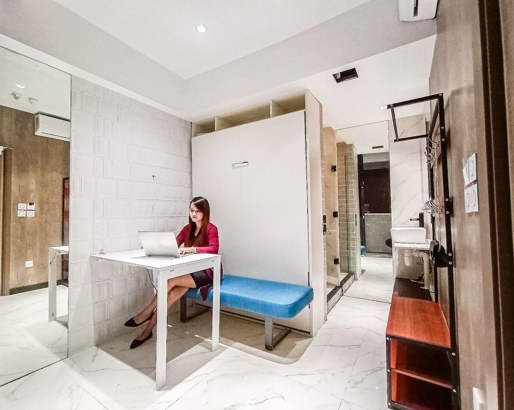 Inotel Suite Premium Seaview Double Room w/ Balcony 3