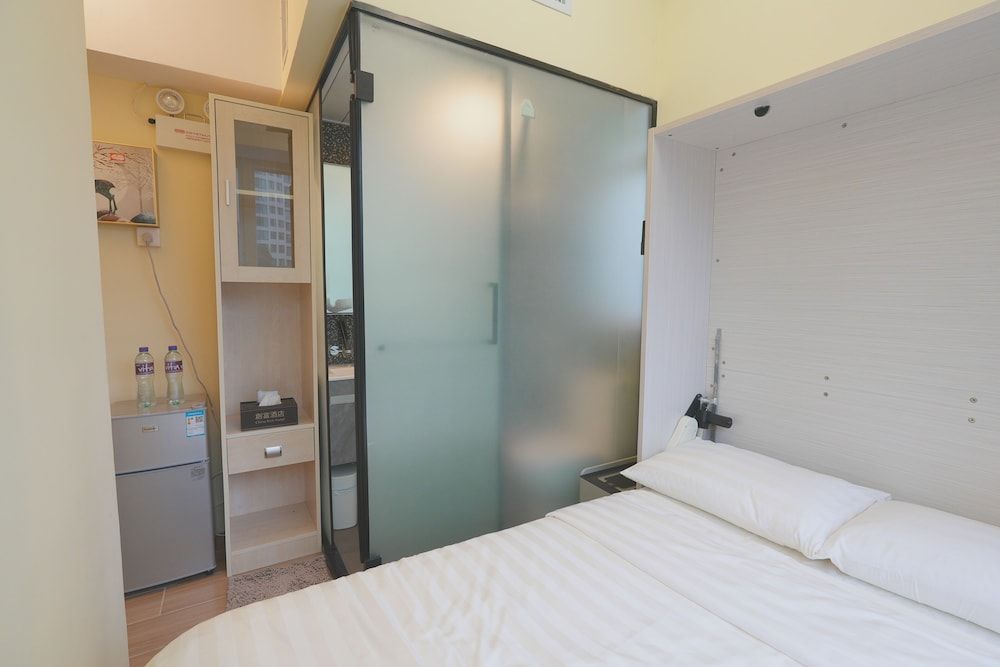 China Rich Hotel Standard Double Room, Non Smoking 2