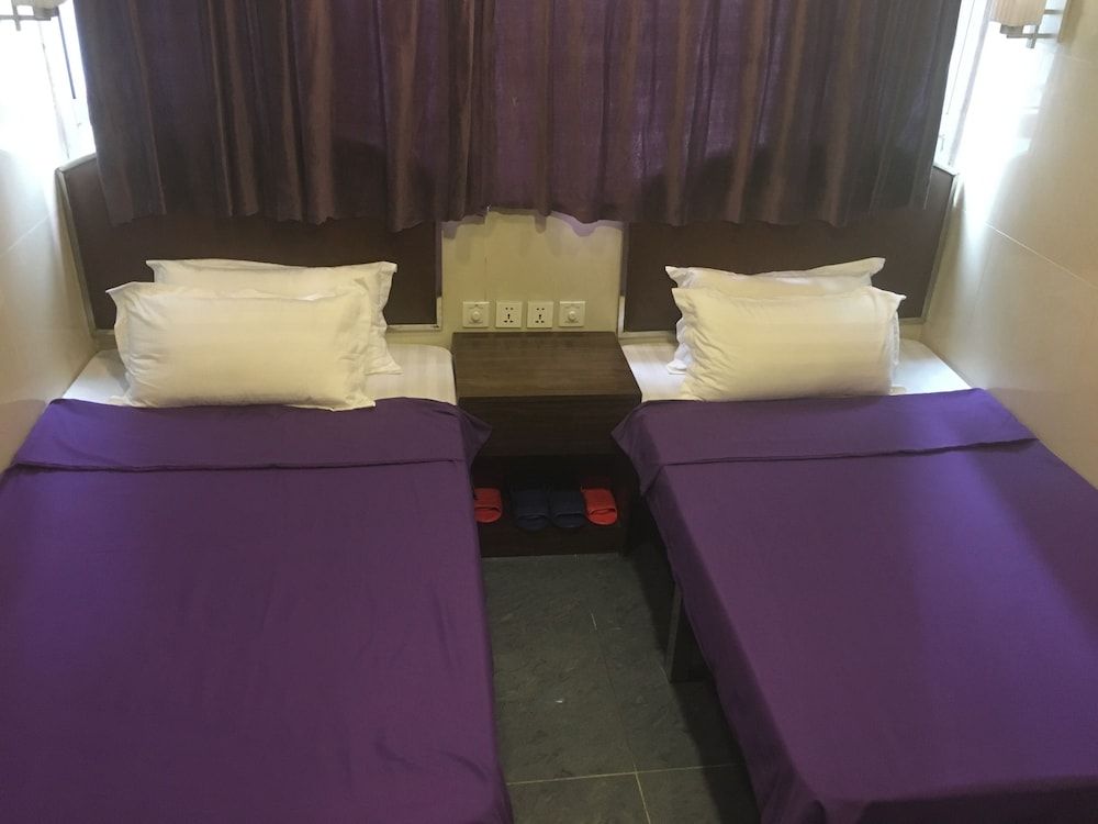 Paris Guest House Romantic Double or Twin Room 2