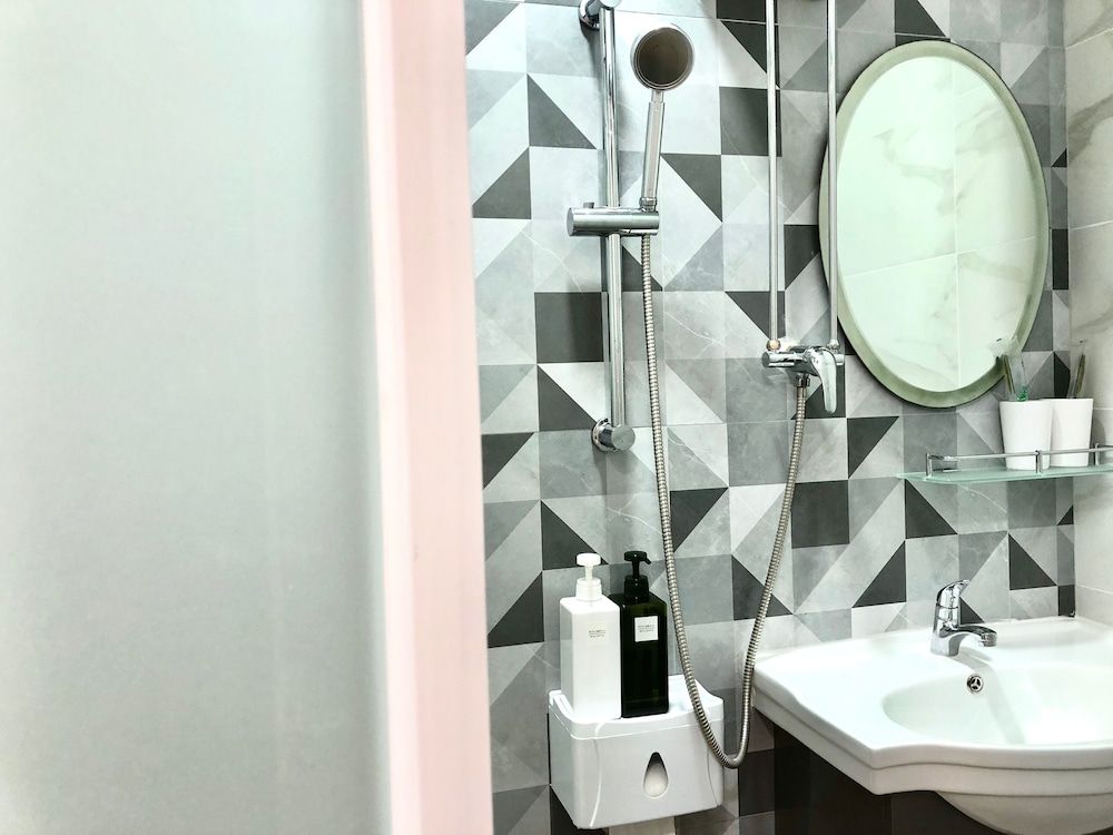 Owl Hostel Classic Single Room 5