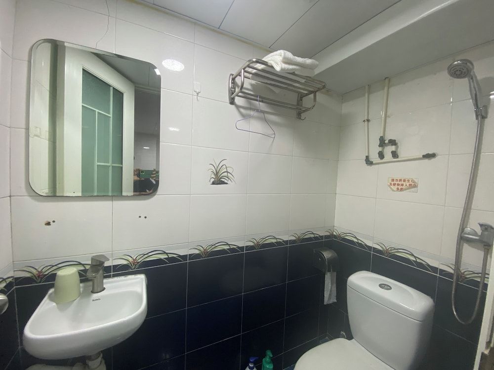 Best Hotel Basic Double Room 13