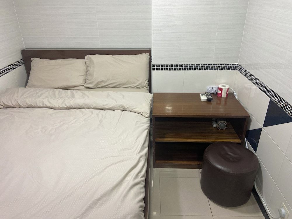 Best Hotel Basic Double Room 9