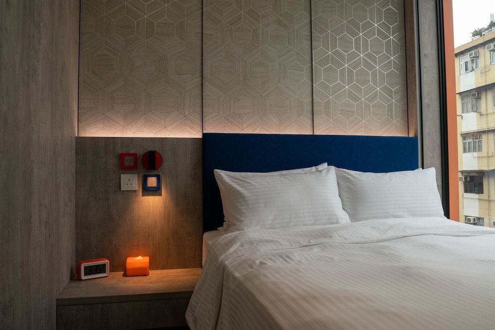 undefined Le Hoteru 4