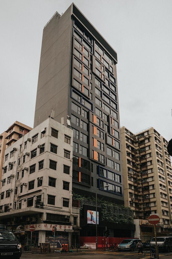 undefined Le Hoteru 3