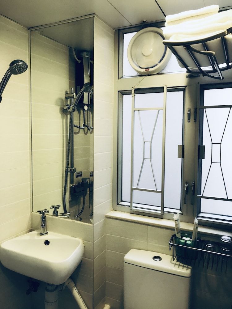 AA Inn Elite Twin Room, Multiple Beds 5