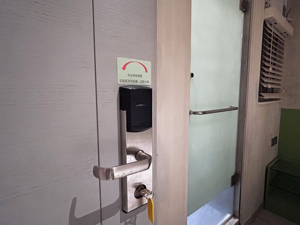 POP E INN Basic Single Room 21