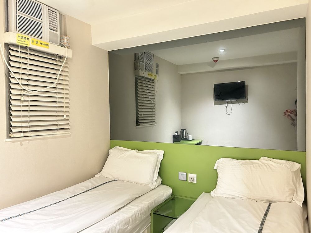 undefined POP E INN 2