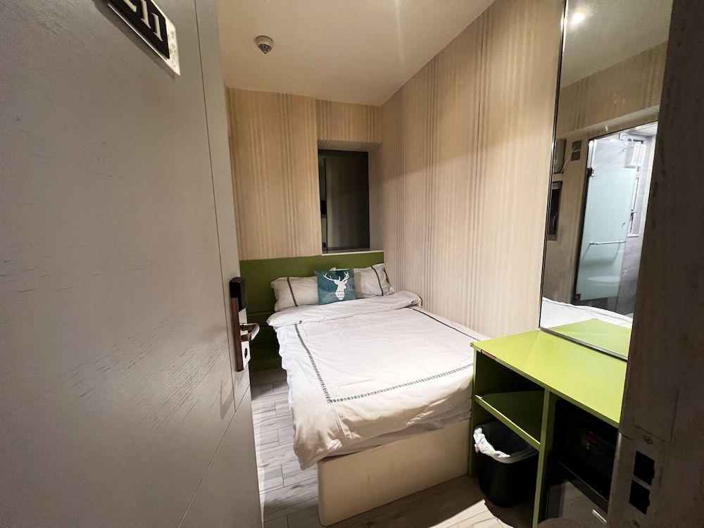 undefined POP E INN 7