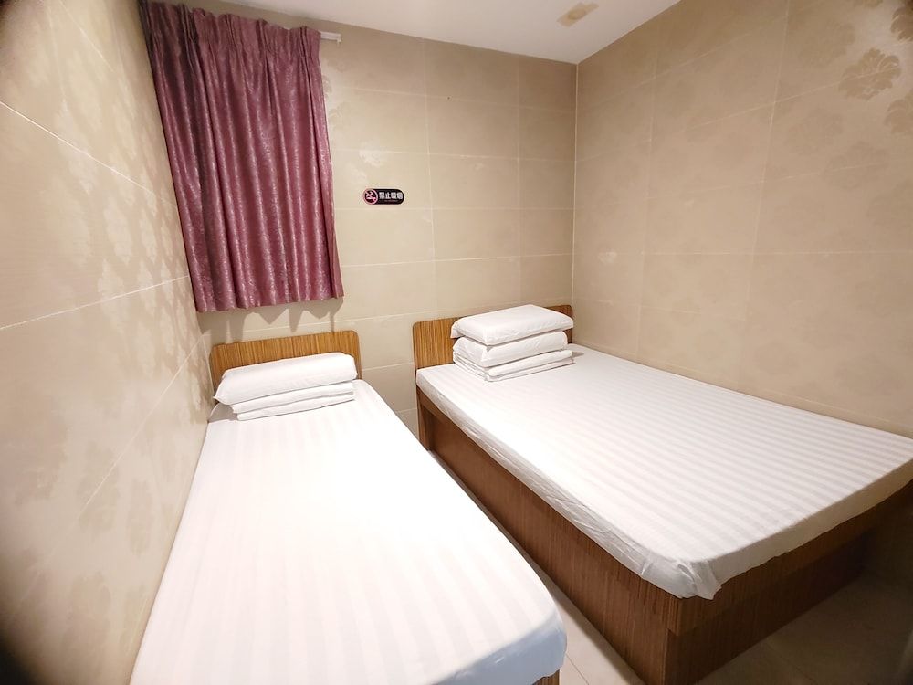 Basic Twin Room