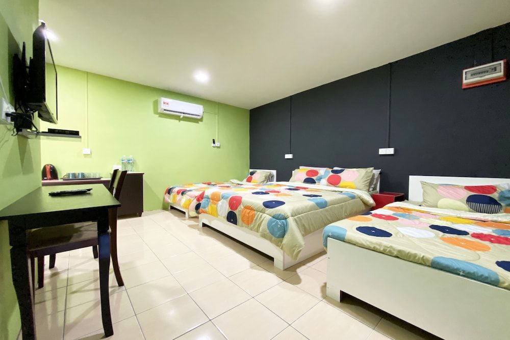 Room, 2 Bedrooms