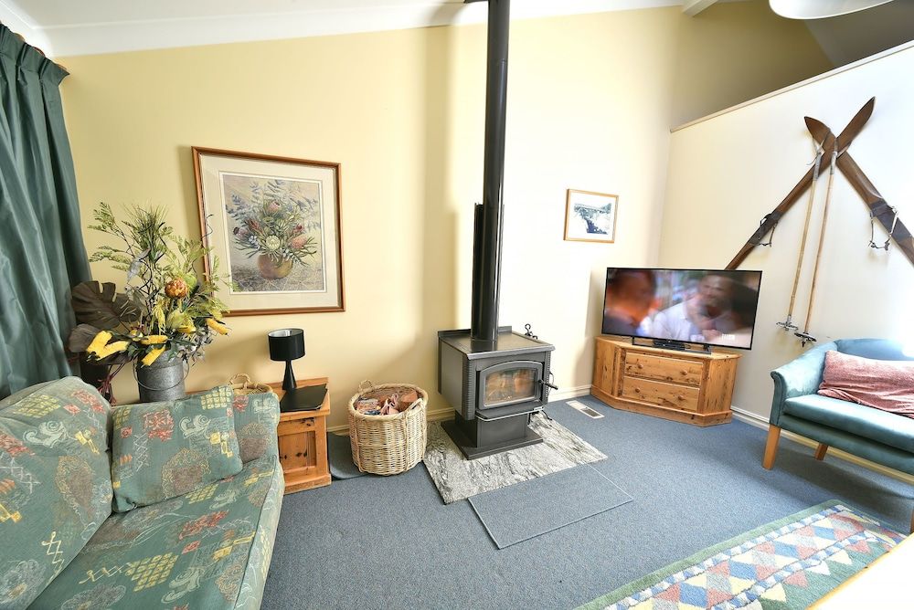 Chalet, 2 Bedrooms plus 1 Loft Bedroom