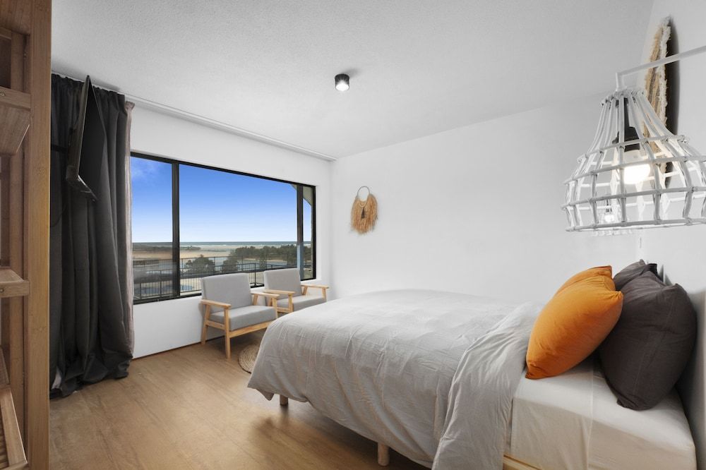 FAMILY 2 ROOMS - OCEAN / CAR PARK VIEW - ACCESSIBLE