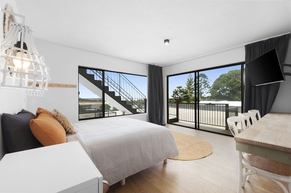 FAMILY 2 ROOMS - OCEAN / CAR PARK VIEW - ACCESSIBLE