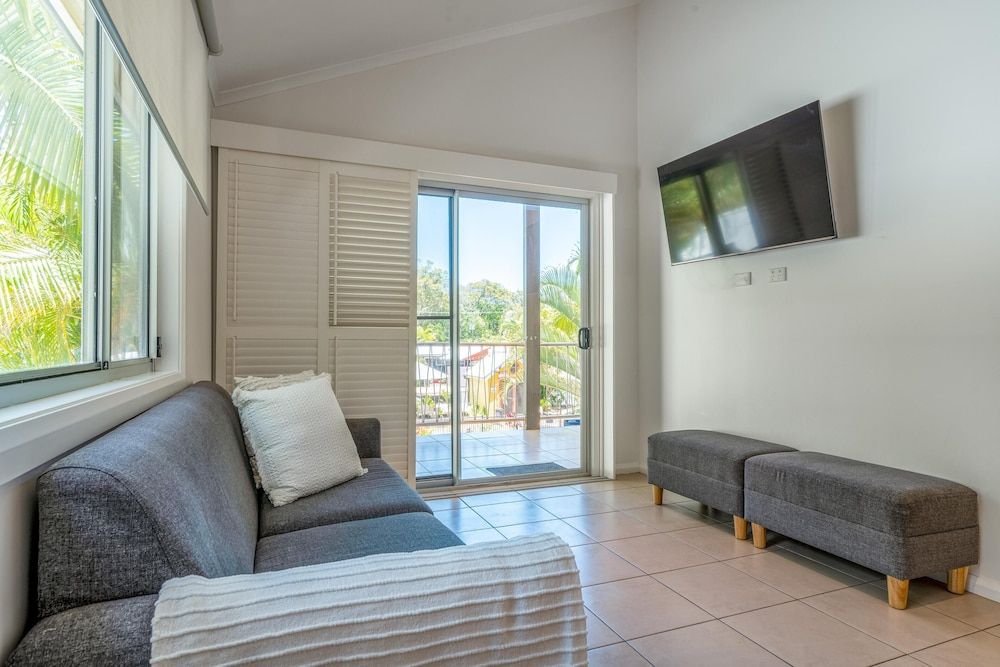 BIG4 Tasman Holiday Parks - Nambucca Heads Elevated Surf Shack 4