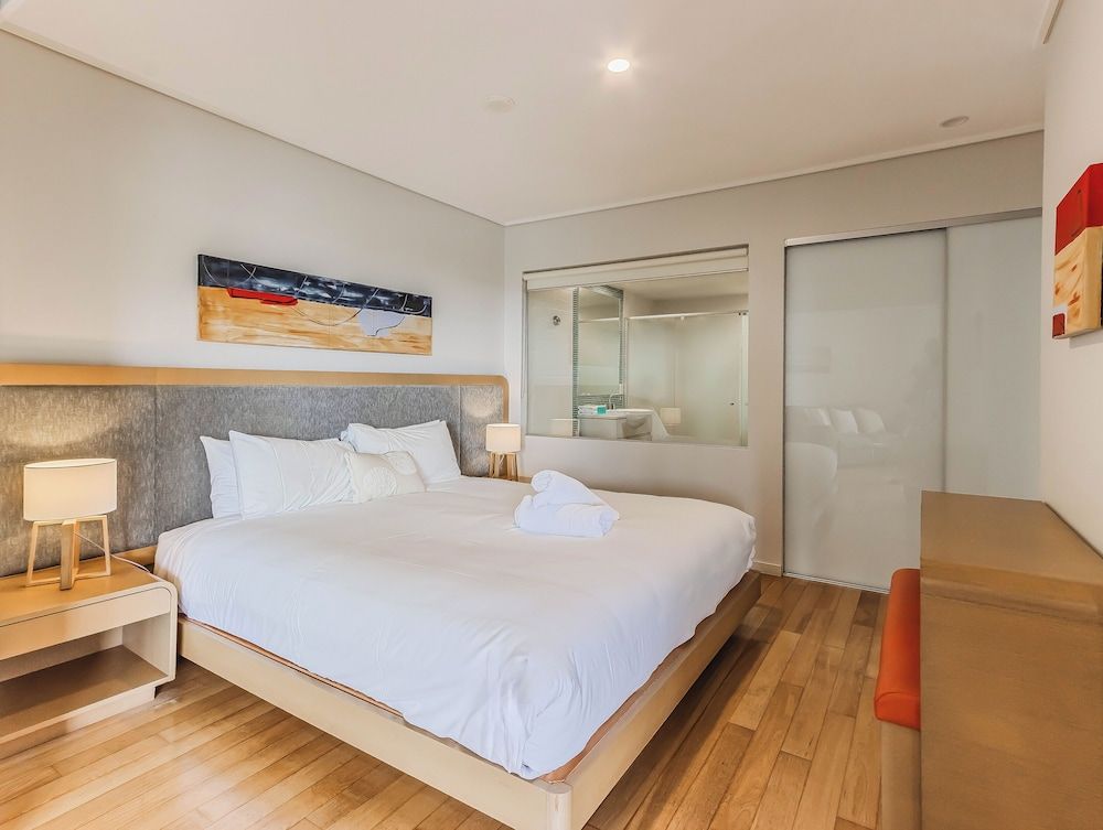 One Bedroom Spa Suite