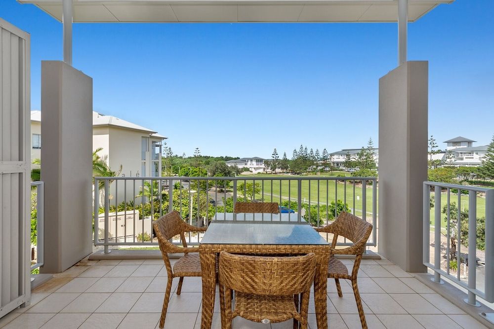 Three Bedroom Dual-Key Spa Suite