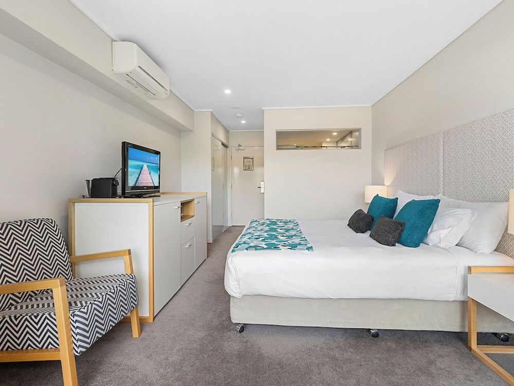 Two Bedroom Dual-Key Spa Suite with Pool View