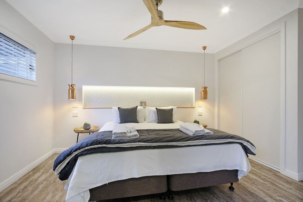 House (5 Bedrooms)